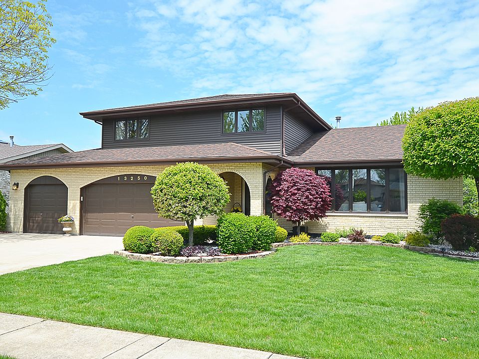 1st image of 13250 Woodland Dr
