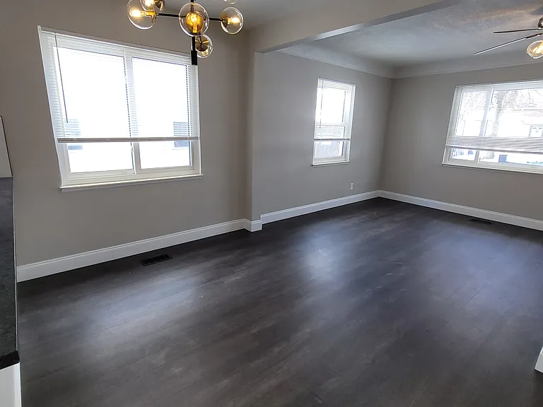23092 Pilgrim Ave — Photo 4