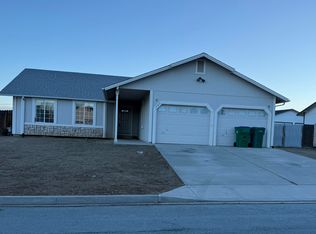 345 Tina Cir, Sparks, NV 89436