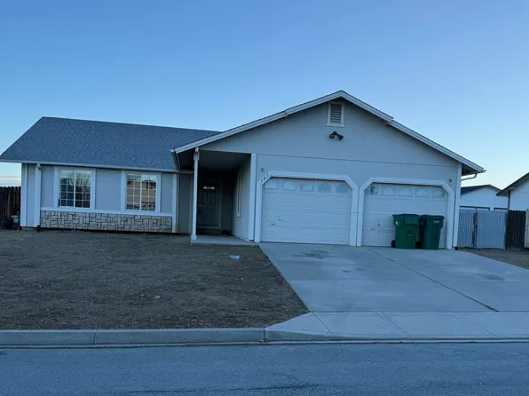 345 Tina Cir, Sparks, NV 89436