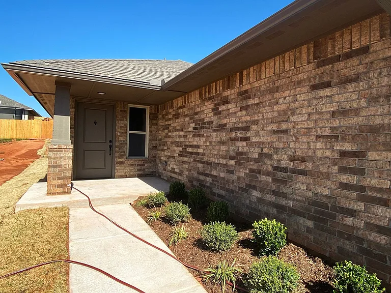 4609 Crystal Clear Ln — Photo 3