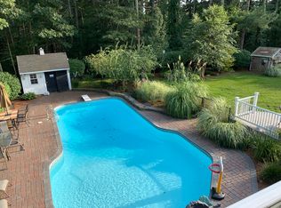 70 Wintergreen Ln, Taunton, MA 02780