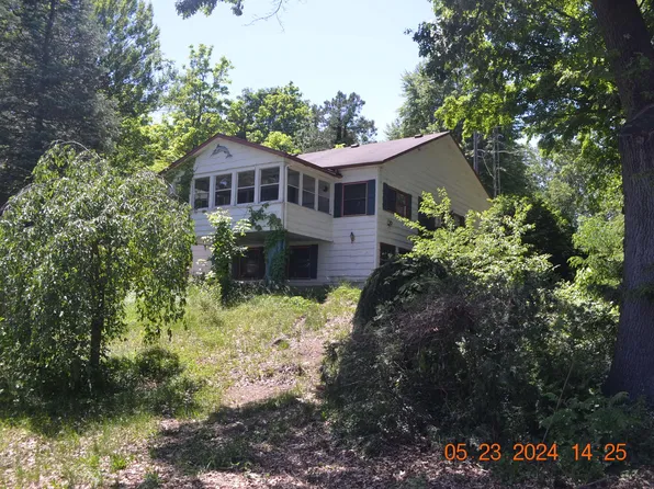 55945 Forest Beach Rd, Dowagiac, MI 49047