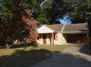 754 Colonial Rd, Memphis, TN 38117