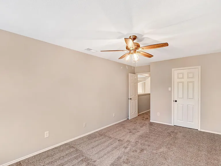 4729 Woodhaven Ln — Photo 39