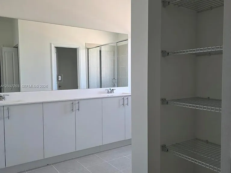 2741 SE 24th Ct — Photo 15