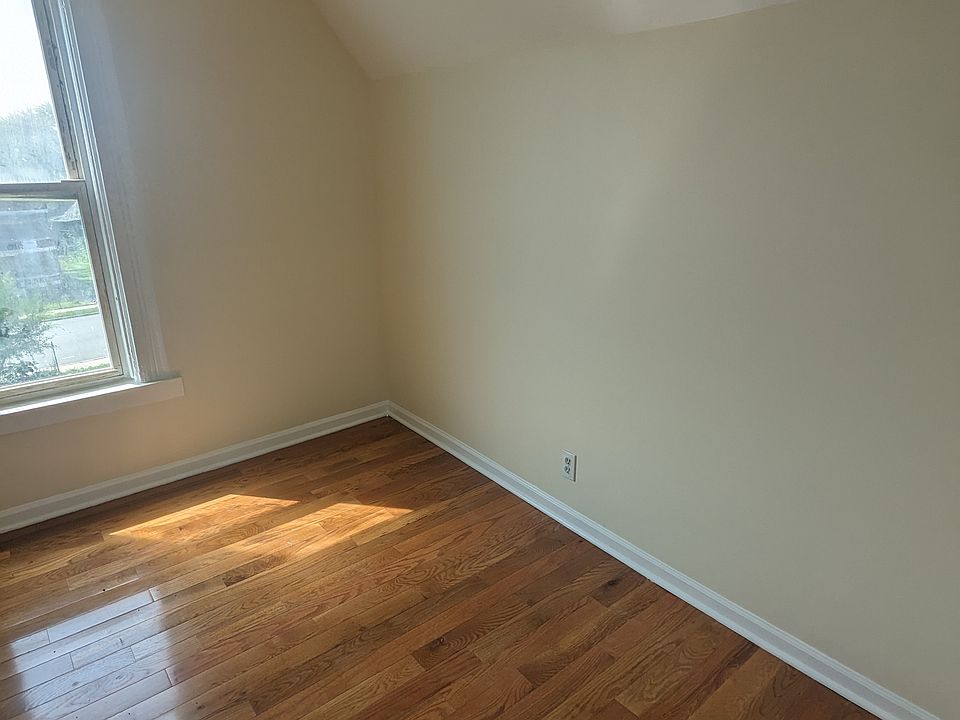 1st image of 7042 S Kimbark Ave APT 3