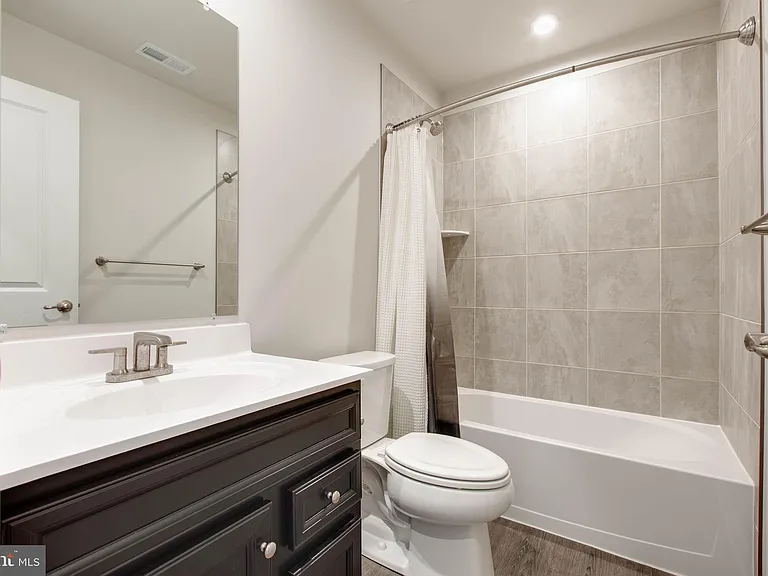 188 Woodgate Cir — Photo 32