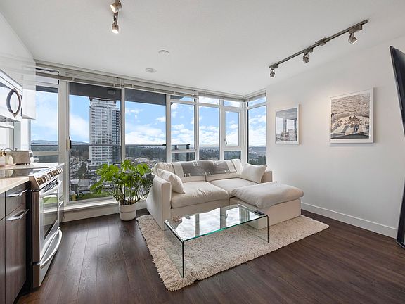 3rd image of 958 Ridgeway Ave #1208