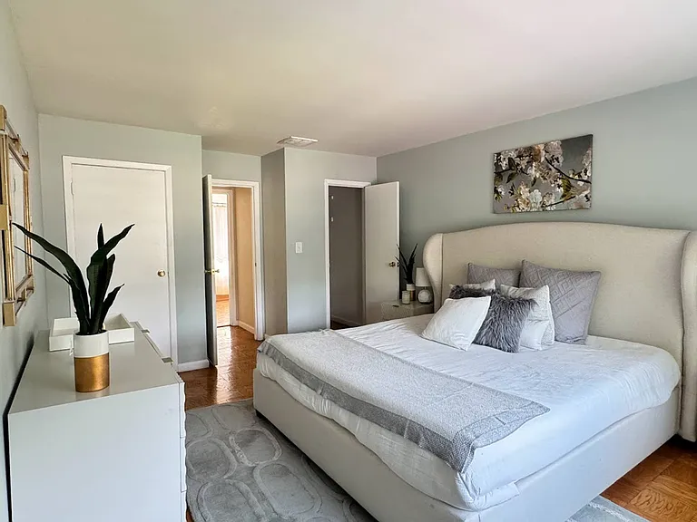18 Regency Manor Dr — Photo 19