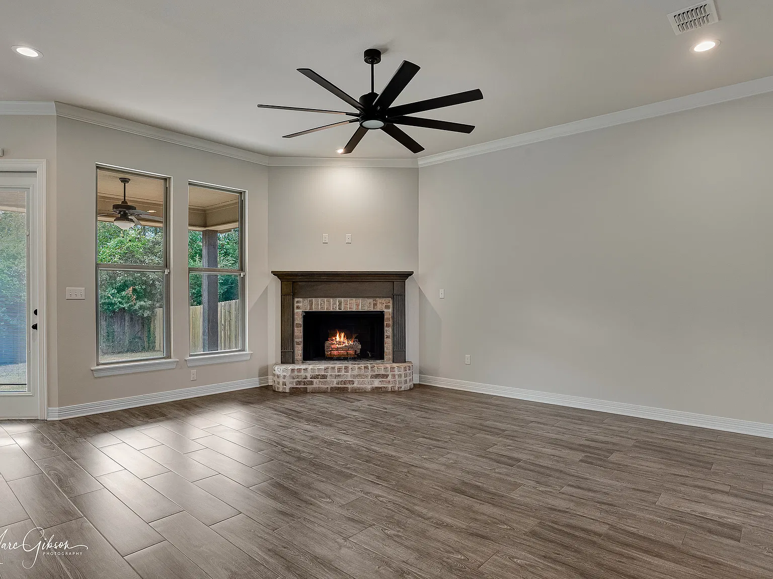 4 bed, 2527 sqft, $2,700 — Photo 4