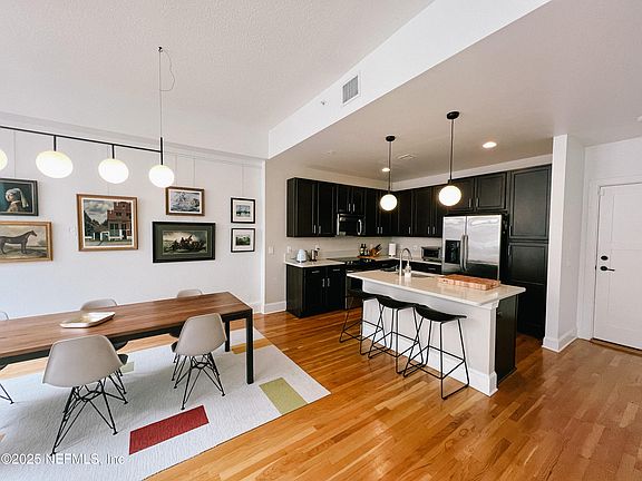 2nd image of 2525 COLLEGE Street #2101