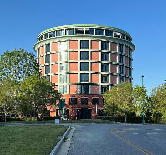 1st image of 415 Saint Pauls Blvd Unit 606