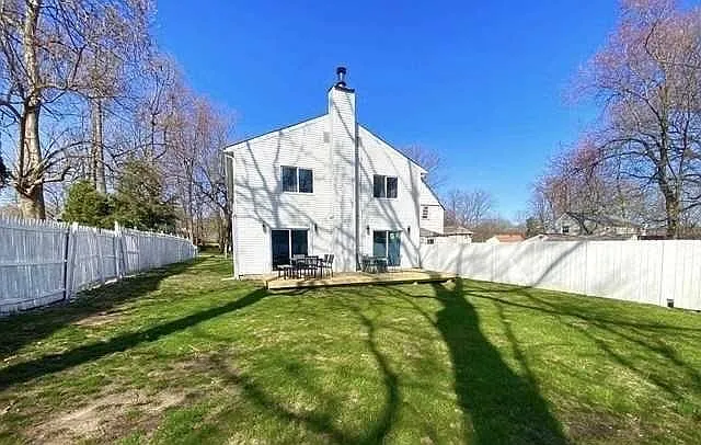 170 Manhattan Ave — Photo 11
