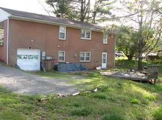 530 Stagecoach Rd #B, Charlottesville, VA 22902