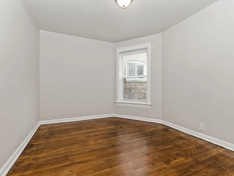 6820 - 6822 S Cornell — Photo 11