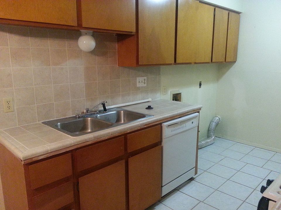 2nd image of 1704 W Braker Ln