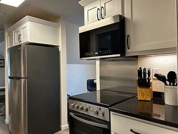 Fully Furnished Kitchen w/SS Appliances