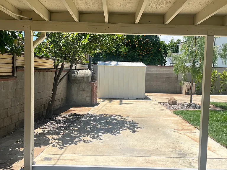 8039 Cantaloupe Ave — Photo 5