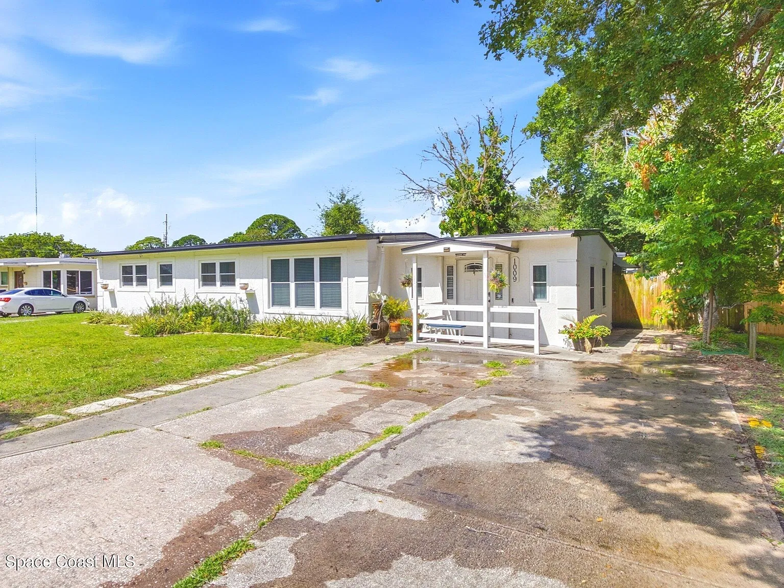 3 bed, 2.0 bath, 968 sqft, $1,850 — Photo 4