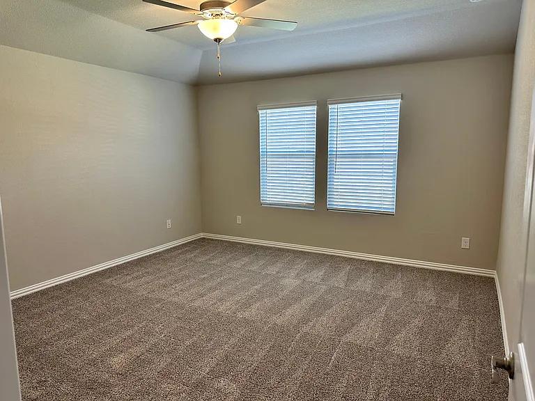 1606 Crystal Valley Way — Photo 11