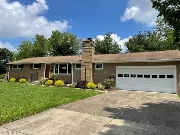 1120 Janet Ave NW, North Canton, OH 44720