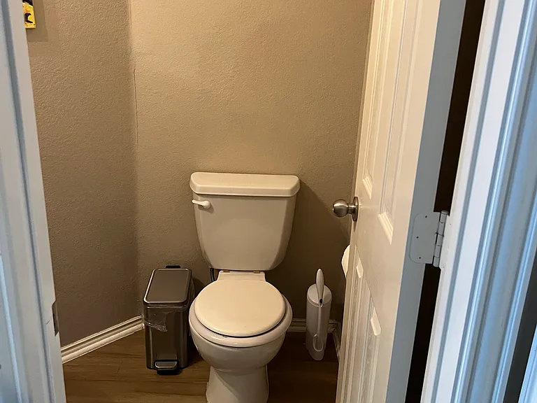 10215 Waterbury Dr — Photo 62