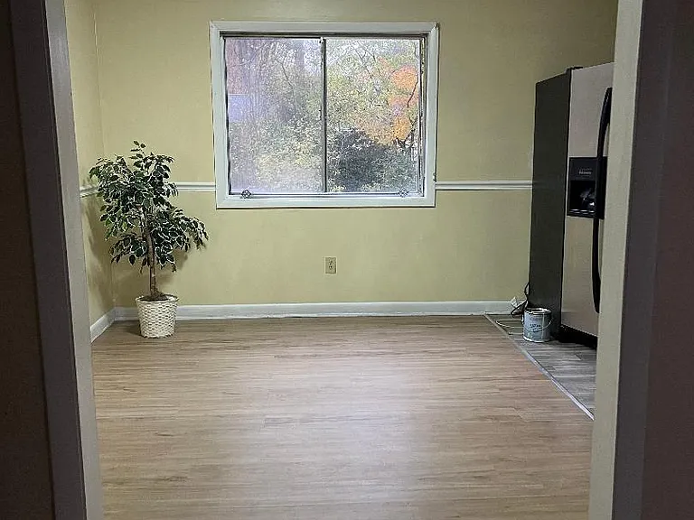 420 Maryle Ct — Photo 3