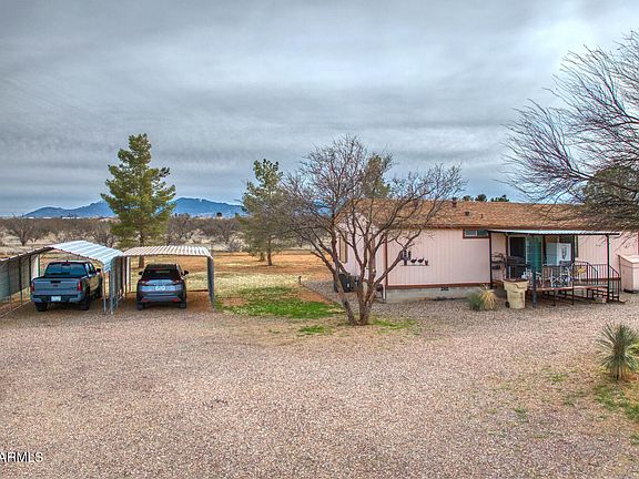 3rd image of 540 E CAMINO DE LUNA --