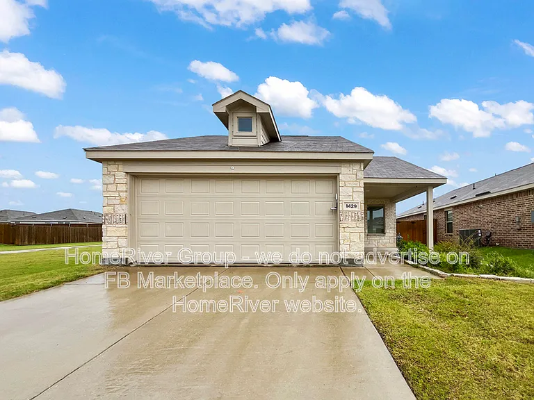 1429 Dovekie Dr — Photo 1