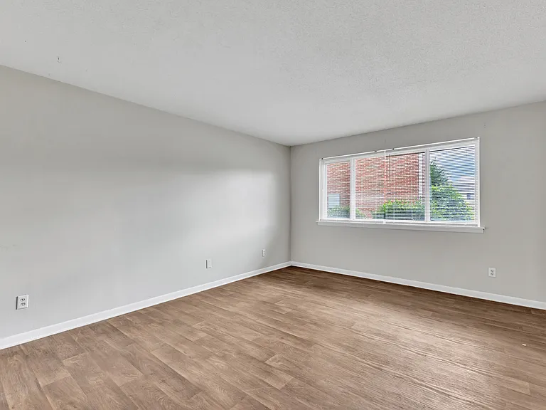 2376 Champion Ct — Photo 10