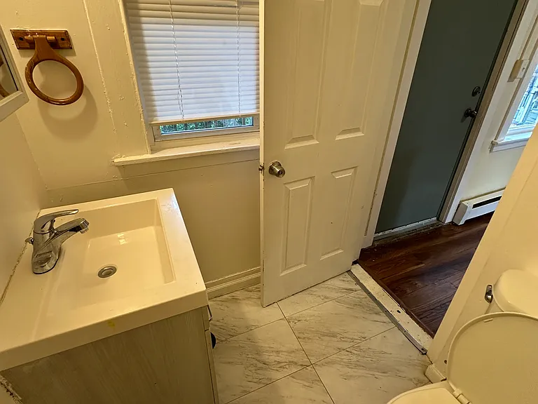 905 Park St #B2 — Photo 8