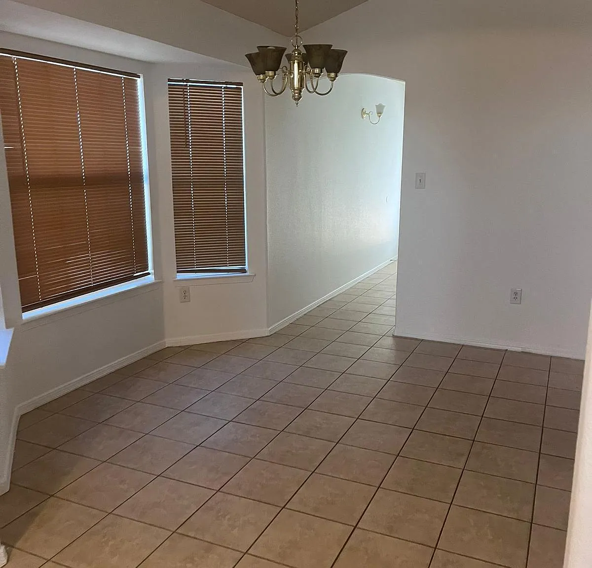 4 bed, 2.0 bath, 1205 sqft, $1,495 — Photo 4