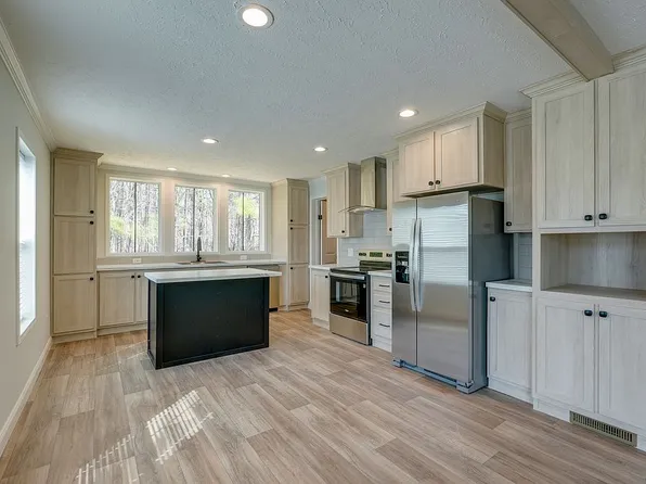 332 Morris Ln #151, Montross, VA 22520