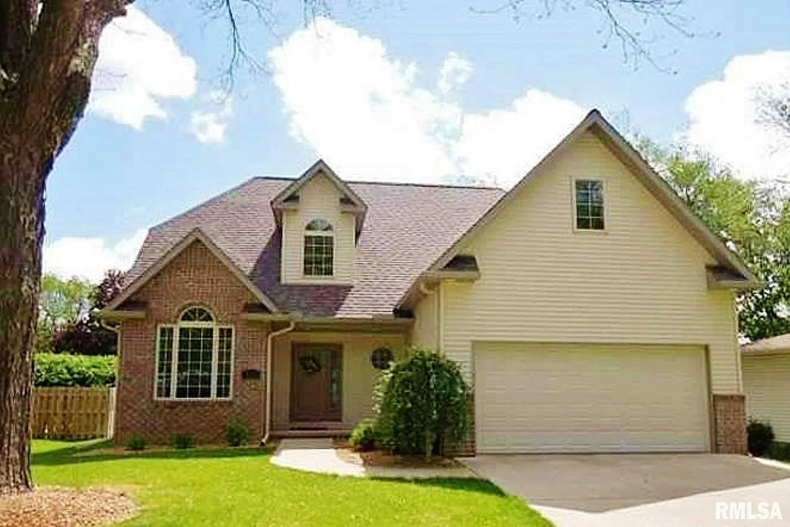 624 W Mount Hawley Ter photo 1