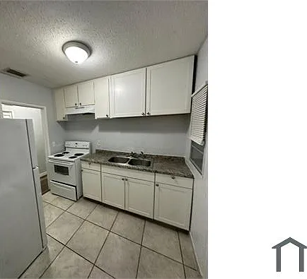 1823 E 24th St — Photo 15