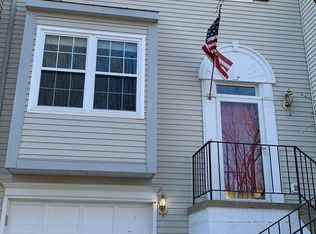 203 Crossing Rd, Fredericksburg, VA 22406