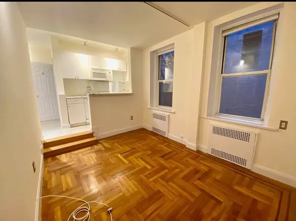 56 West 65th Street image 1 of 6