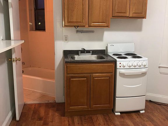5th image of 63 Sip Ave