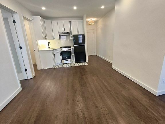 4th image of 172 E 92nd St APT 5B