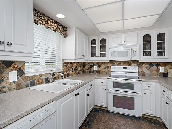 3rd image of 5515 Rattlesnake Hammock RD #205