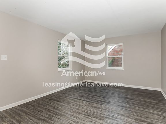 1236759_003_wm_-_living_room_13101730.jpg