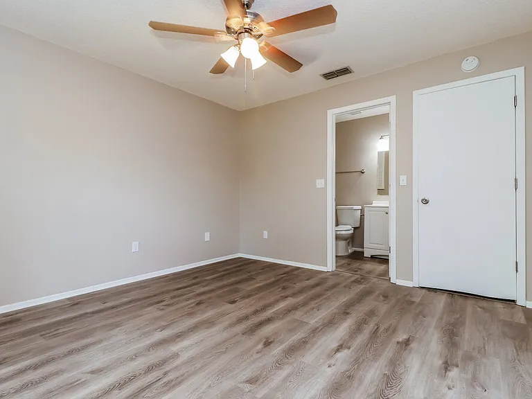 4910 Hi Vista Cir — Photo 10