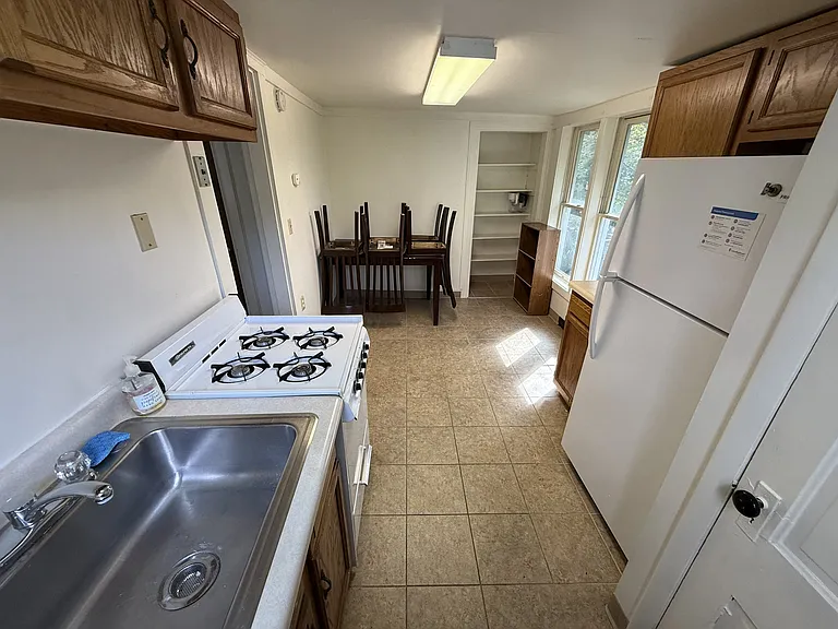114 Eddy St — Photo 10