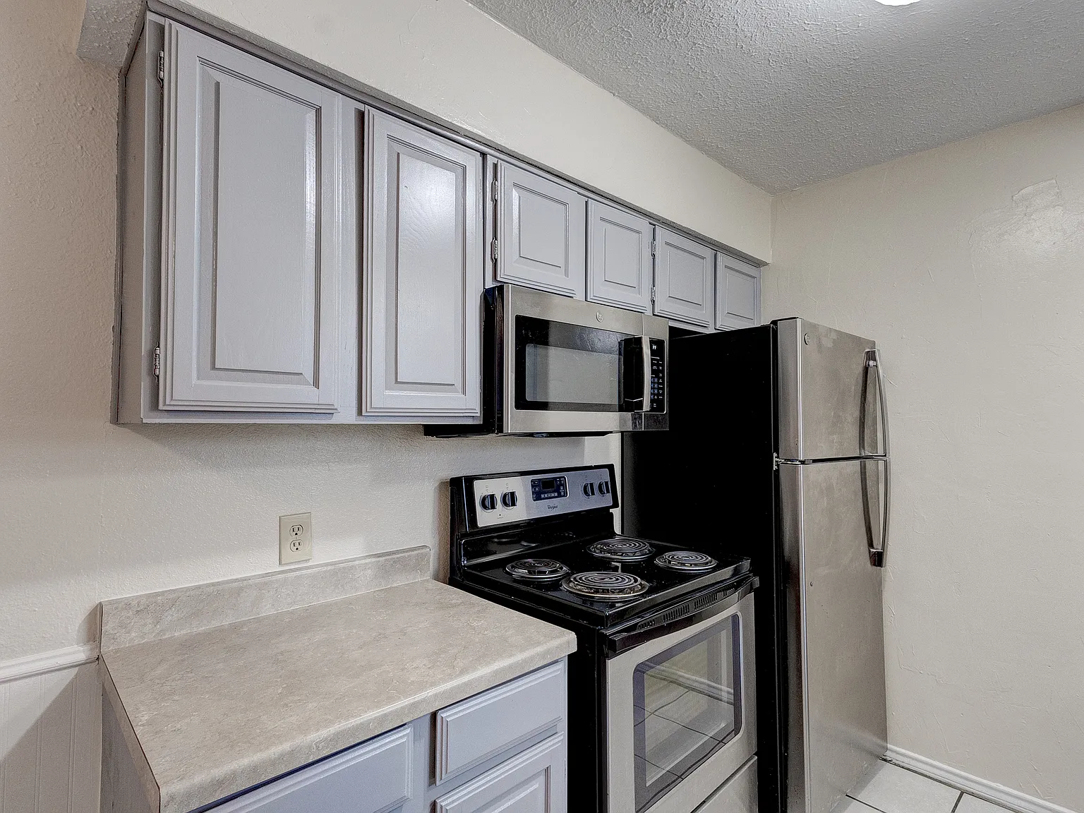 2 bed, 984 sqft, $1,500 — Photo 4