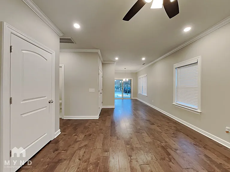 507 E Castle St — Photo 2