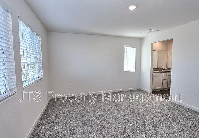2097 Shady Tree Cir — Photo 41