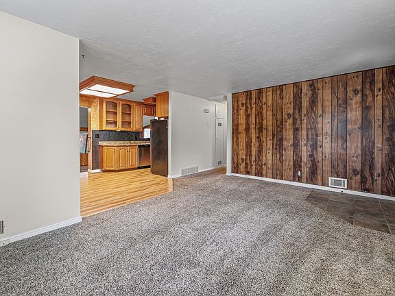 4th image of 175 W Washington Ave