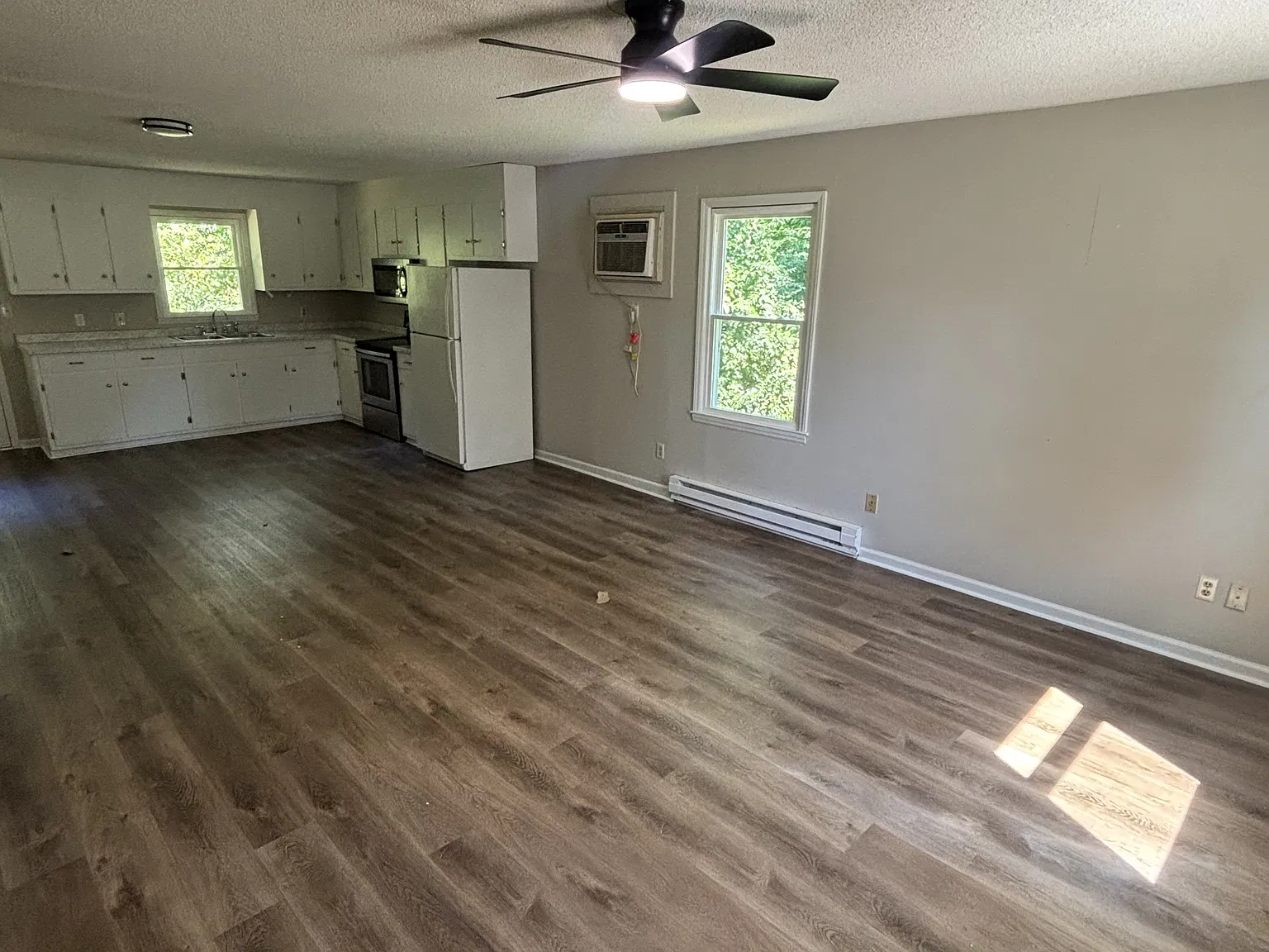 802 Kate Street - C — Photo 2