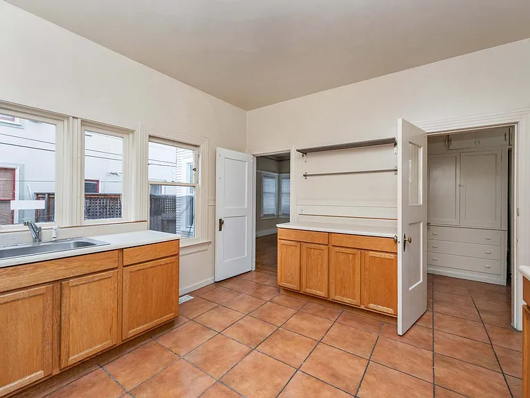 1913B Berkeley Way — Photo 29